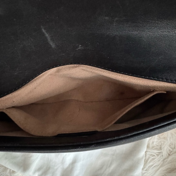 🌟Rare Gucci🌟 Pearl Bag with Gold Chain 
Shoulder/ crossbody / belt bag - Picture 7 of 8